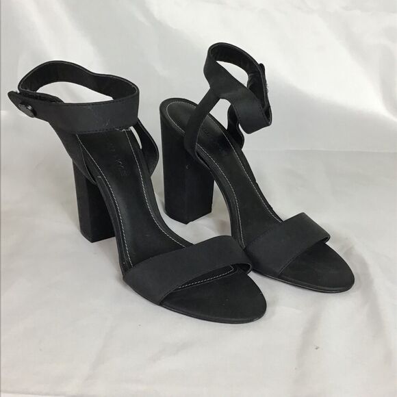 Kendall & Kylie Ankle Strap Sandals Sz. 8.5 Black Open toe Sandals Trendy  Chic - Picture 4 of 10